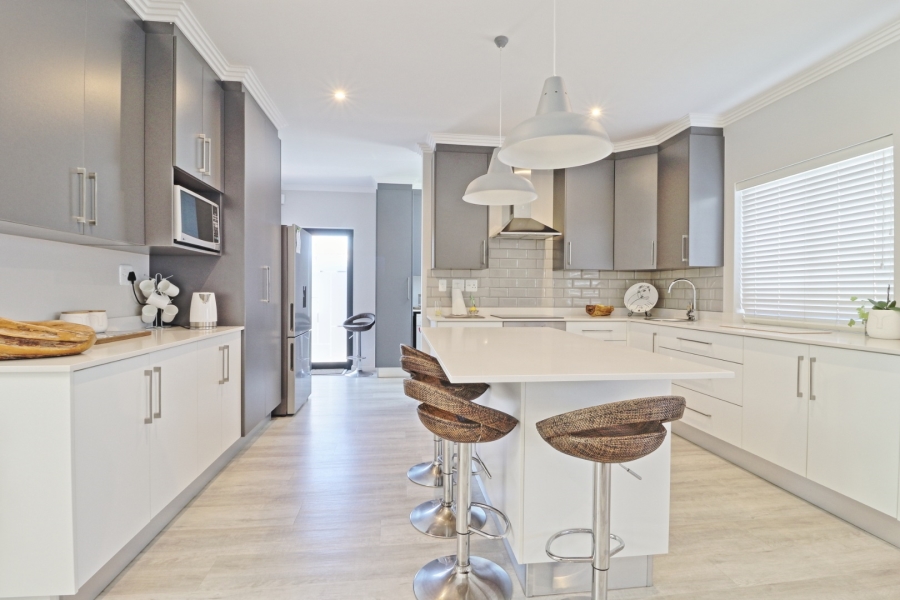 3 Bedroom Property for Sale in Diaz Beach Western Cape